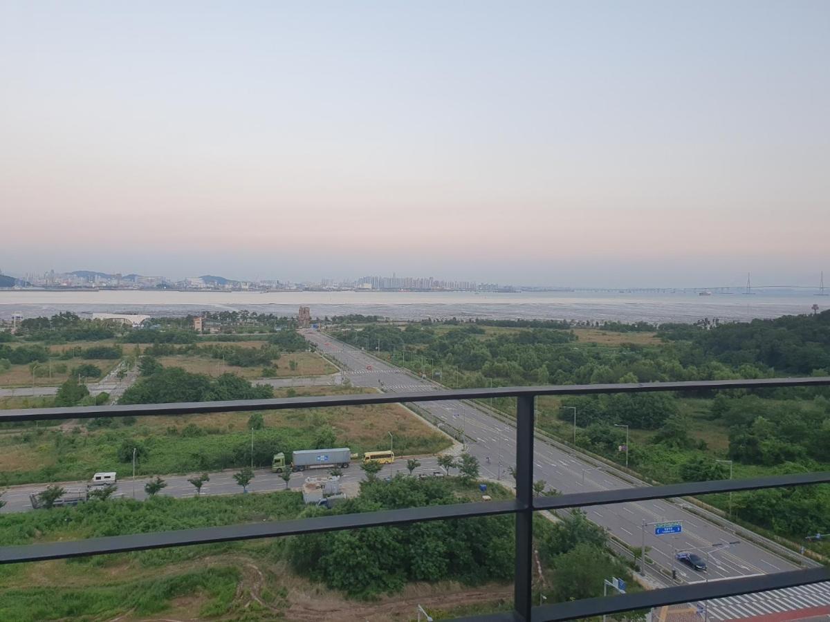 Incheon Rivieraverium Hotel Bagian luar foto