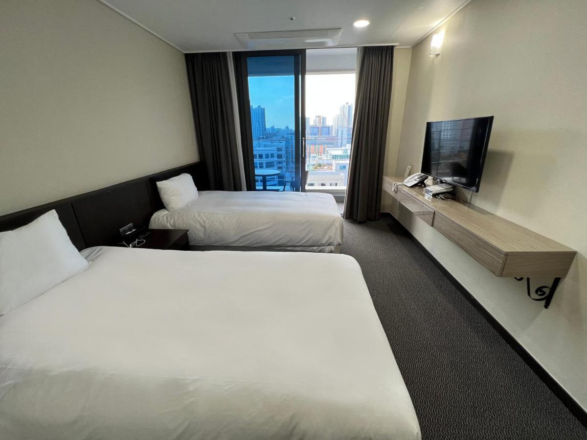 Incheon Rivieraverium Hotel Bagian luar foto