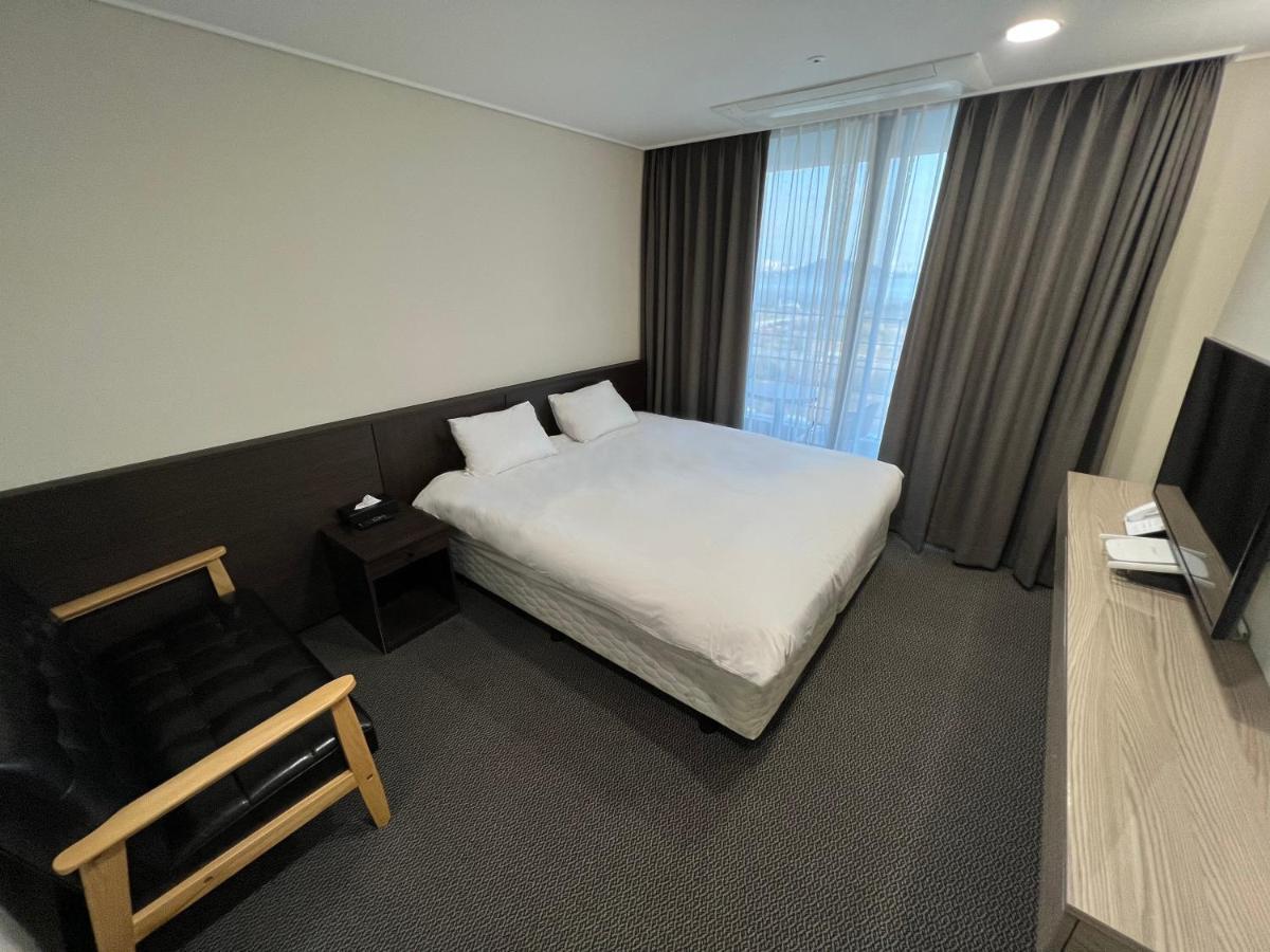 Incheon Rivieraverium Hotel Bagian luar foto